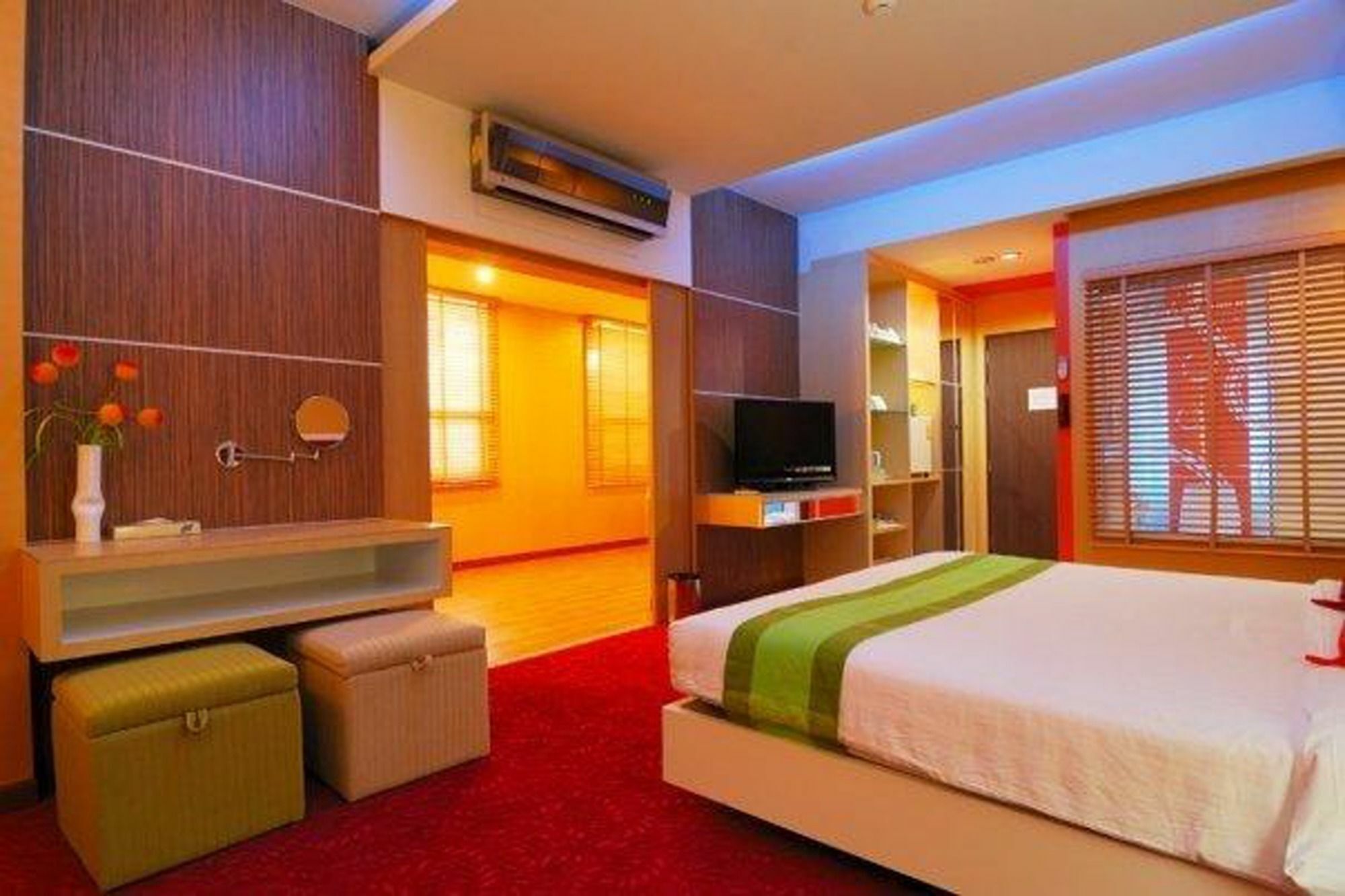 Nakhonratchasima V-One Hotel Korat מראה חיצוני תמונה